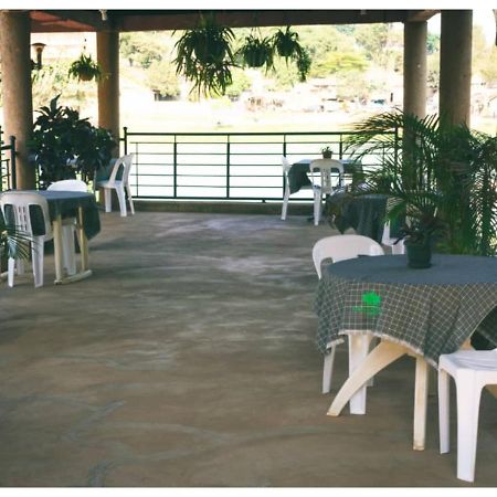 קמפאלה Royal Lake View Gardens מראה חיצוני תמונה