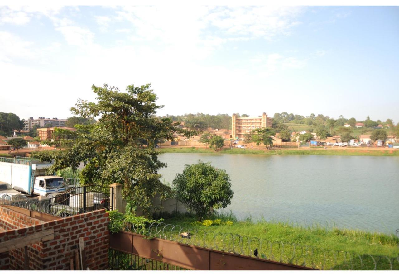 קמפאלה Royal Lake View Gardens מראה חיצוני תמונה